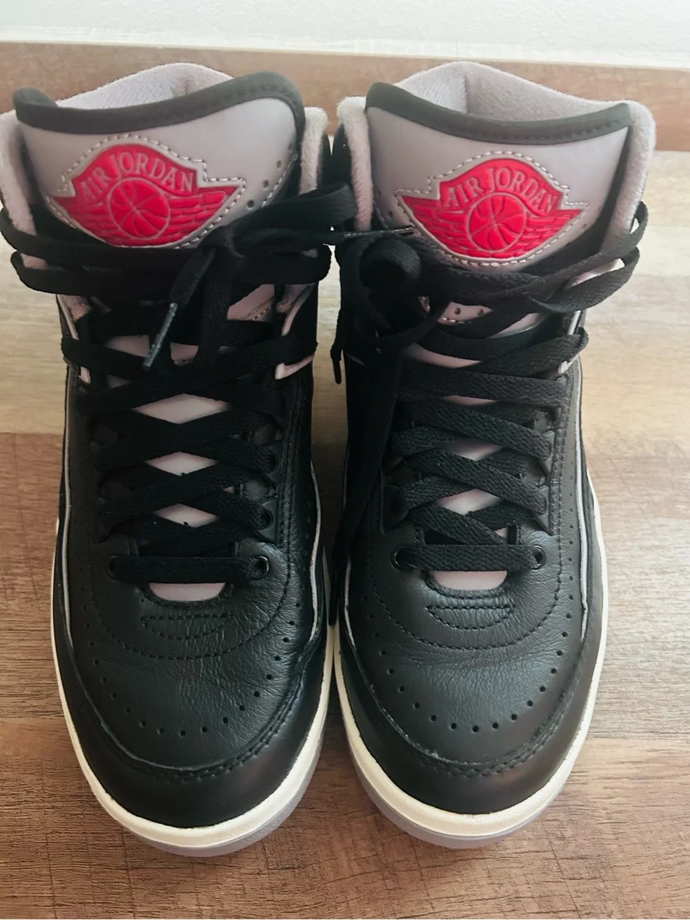 Nike Air Jordan Kids 2 Retro GS Black/Cement Grey/Red DQ8562-001 Sneakers/ 4.5Y